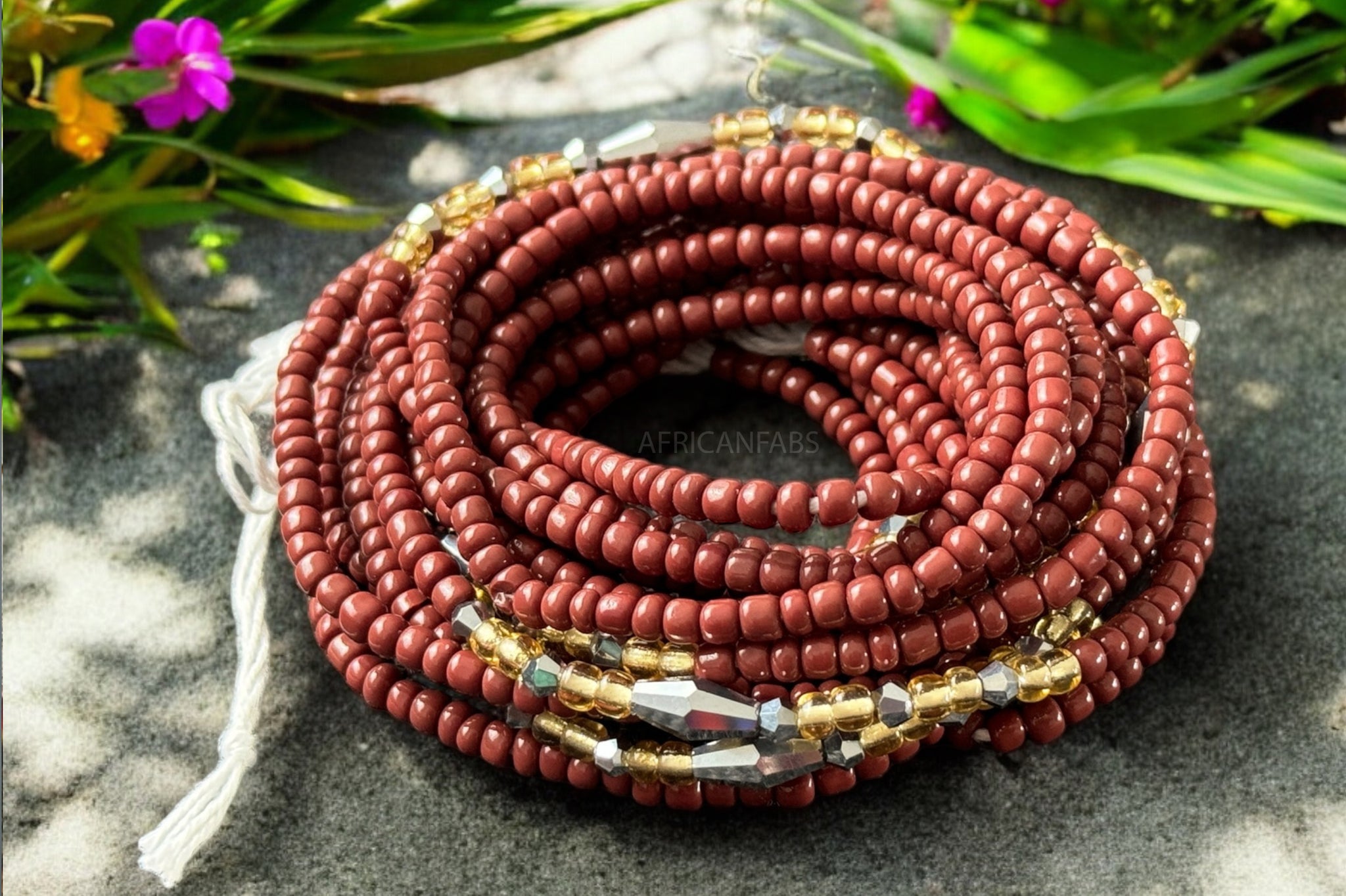 Waist Beads / Afrikaanse Heupketting - Abinéné - Bruin / goud (Traditioneel niet-elastisch koord)