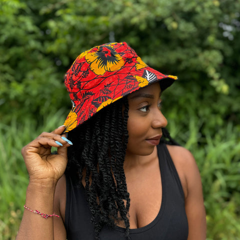 Bucket hat / Vissershoedje met Afrikaanse print - Rode Flowers - Kinderen & Volwassenen (Unisex)