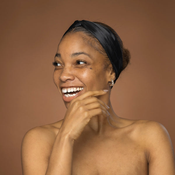 Zwarte Satijnen Haarband met Twist - Hoofdband voor Volwassenen