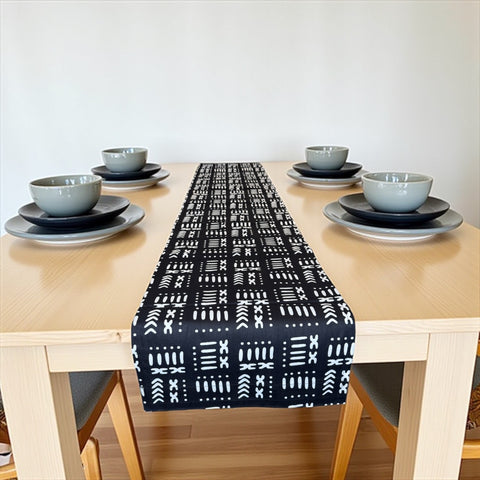 Chemin de table africain / nappe - Noir / Blanc Motifs Bogolan